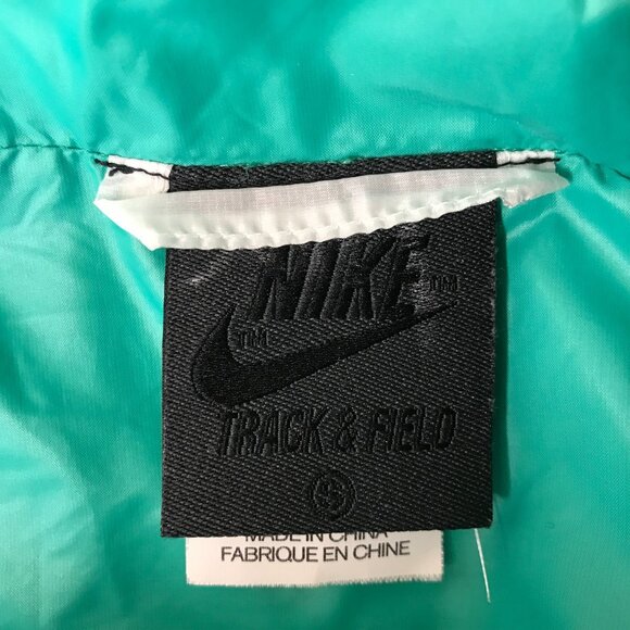 NIKE - WOMEN'S SMALL - MINT LONG SLEEVE FULL ZIP HOODED TRACK & FIELD JACKET - Picture 8 of 8